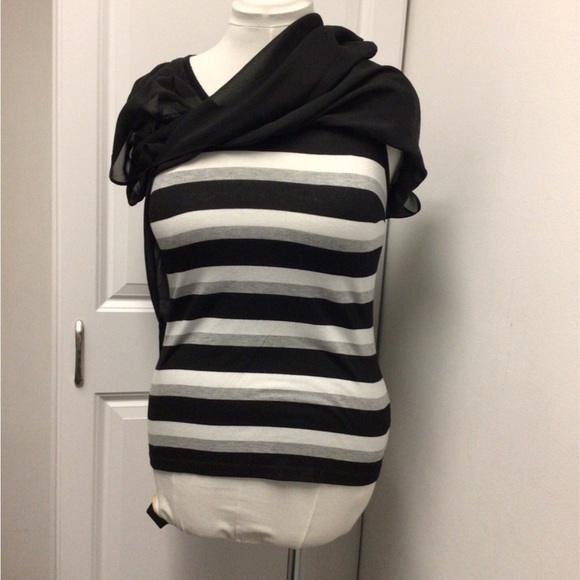 AB Studio Women’s Flutter Sleeve Asymmetric Top, Black, size M - Picture 5 of 6